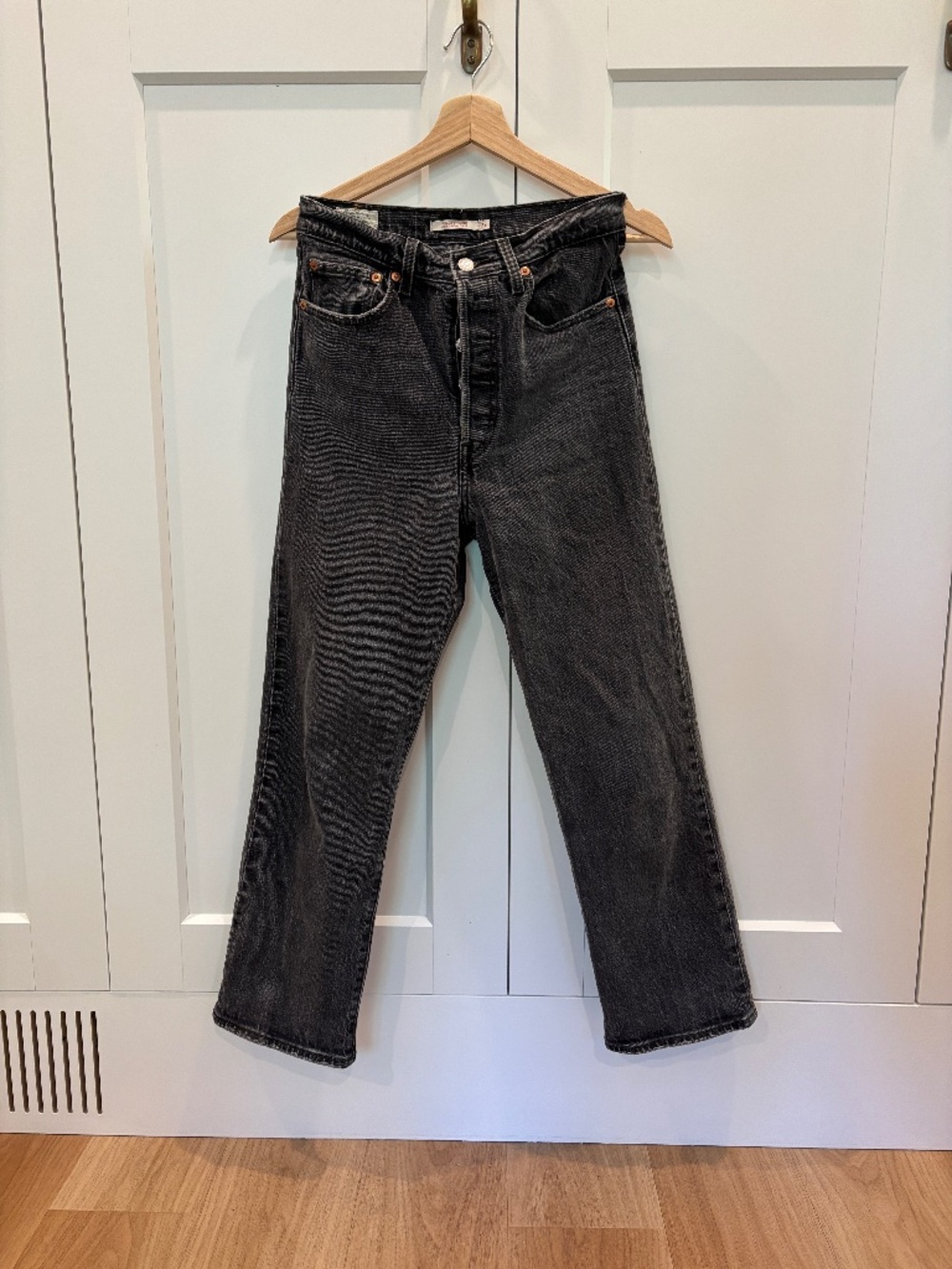 Levi's Premium Ribcage Straight Washed Black Jeans